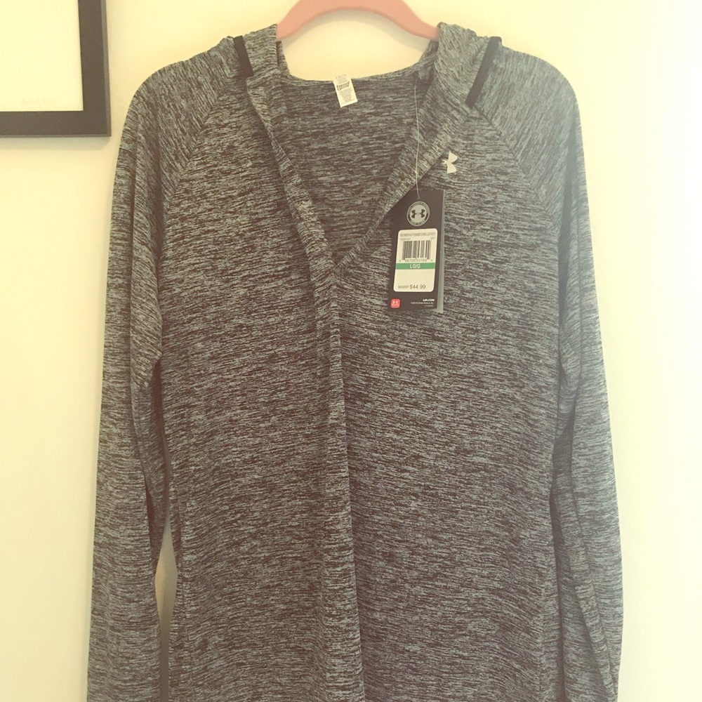 New With Tags Loose Fit Under Armour Hoodie 🏃‍♀️